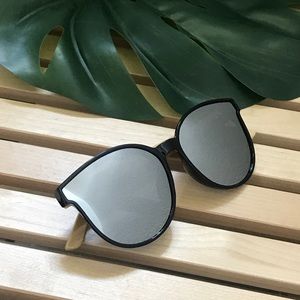 Oversized Mirror Lens Bamboo Sunglasses